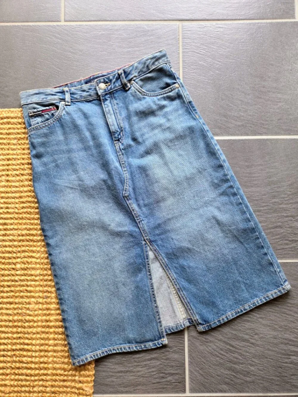 Tommy Hilfiger 90s Knee Length Midi Denim Skirt Front Slit Girls Size 16